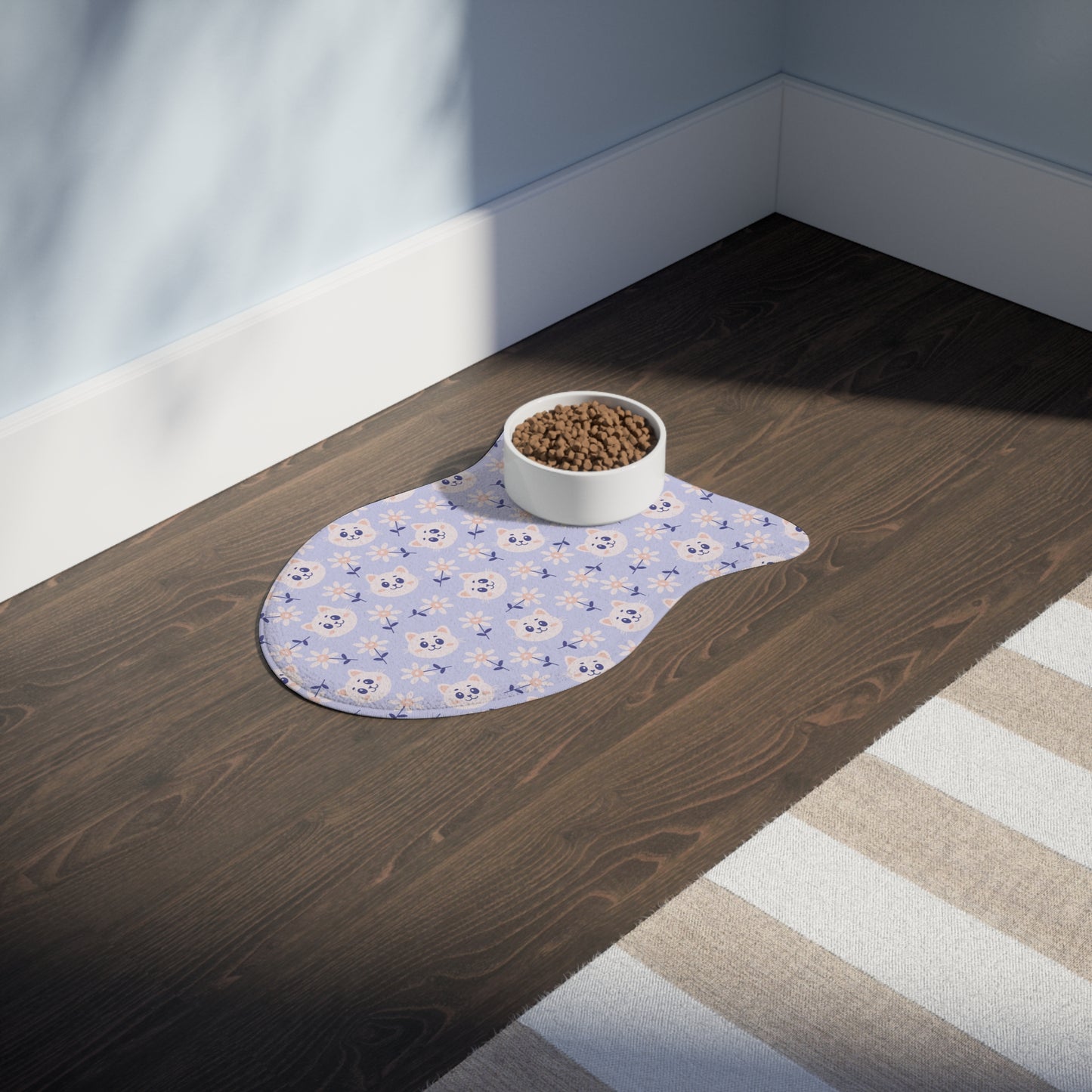 Purrfectly Tidy Fish-Shaped Pet Feeding Mat